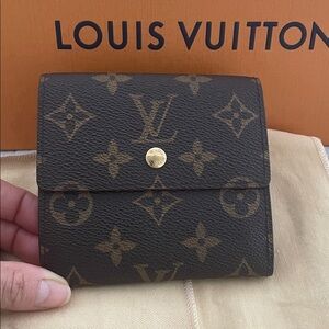 Louis Vuitton Monogram wallet